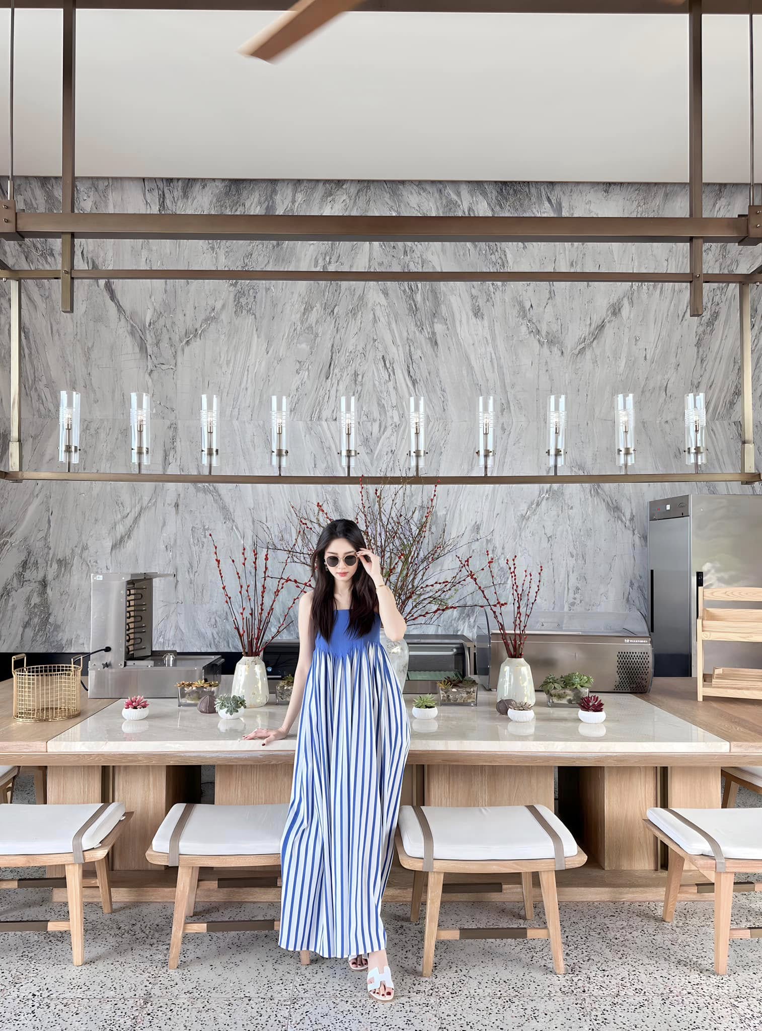 "Thần ti&ecirc;n tỷ tỷ" Đặng Thu Thảo mặc đẹp xuất sắc, đứng ở đ&acirc;u cũng nổi trội hơn người- Ảnh 8.