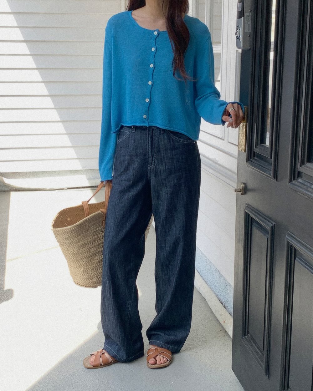 4 kiểu gi&agrave;y m&ugrave;a h&egrave; ph&ugrave; hợp nhất để mix với quần ống rộng, gi&uacute;p cả set đồ nh&igrave;n đẹp hơn hẳn- Ảnh 9.