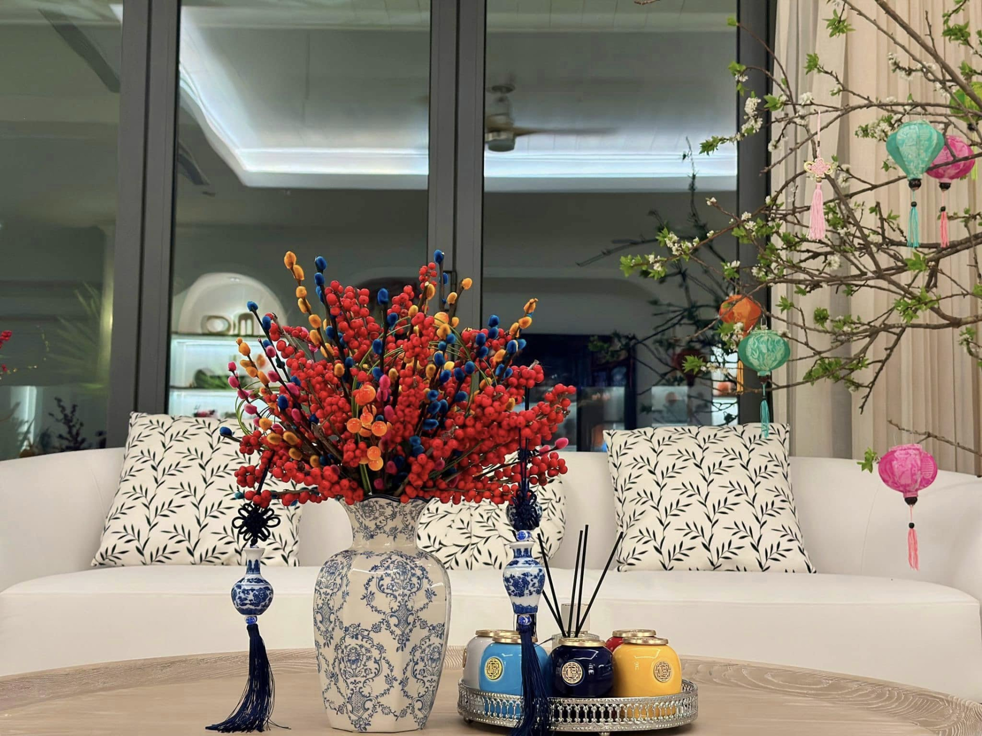 Mỹ nh&acirc;n Vbiz gả v&agrave;o h&agrave;o m&ocirc;n: Đỗ Mỹ Linh ở dinh thự bề thế số 1 H&agrave; Nội, Linh Rin l&agrave; chủ nh&acirc;n biệt thự si&ecirc;u đẳng cấp- Ảnh 12.