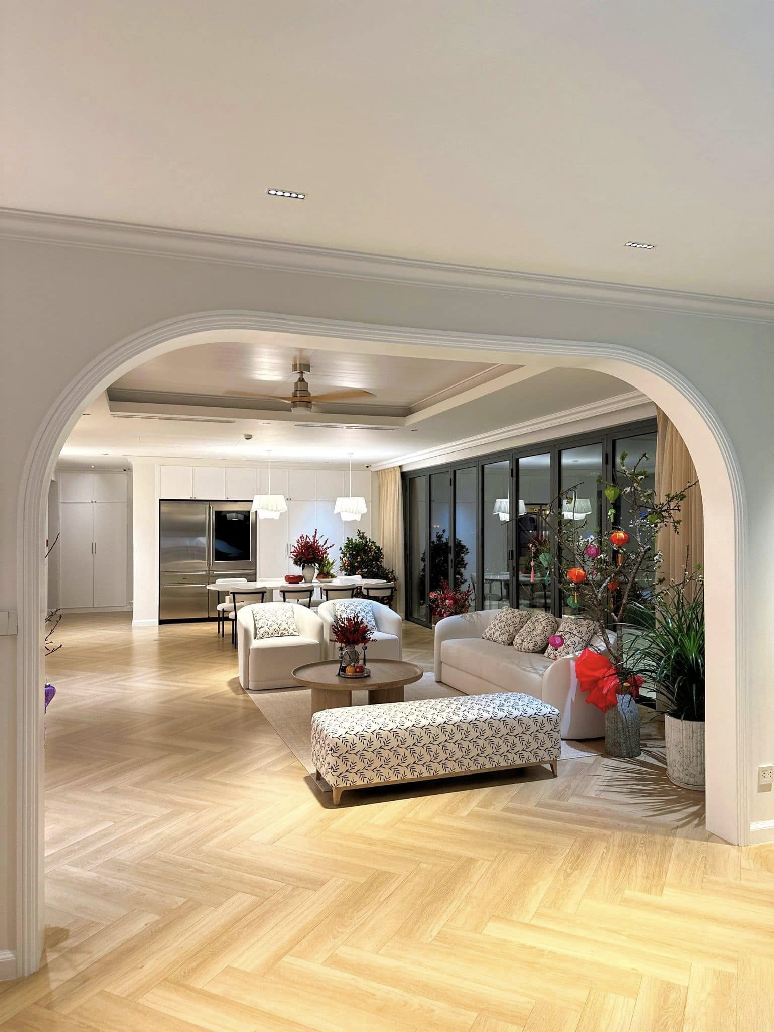 Mỹ nh&acirc;n Vbiz gả v&agrave;o h&agrave;o m&ocirc;n: Đỗ Mỹ Linh ở dinh thự bề thế số 1 H&agrave; Nội, Linh Rin l&agrave; chủ nh&acirc;n biệt thự si&ecirc;u đẳng cấp- Ảnh 10.