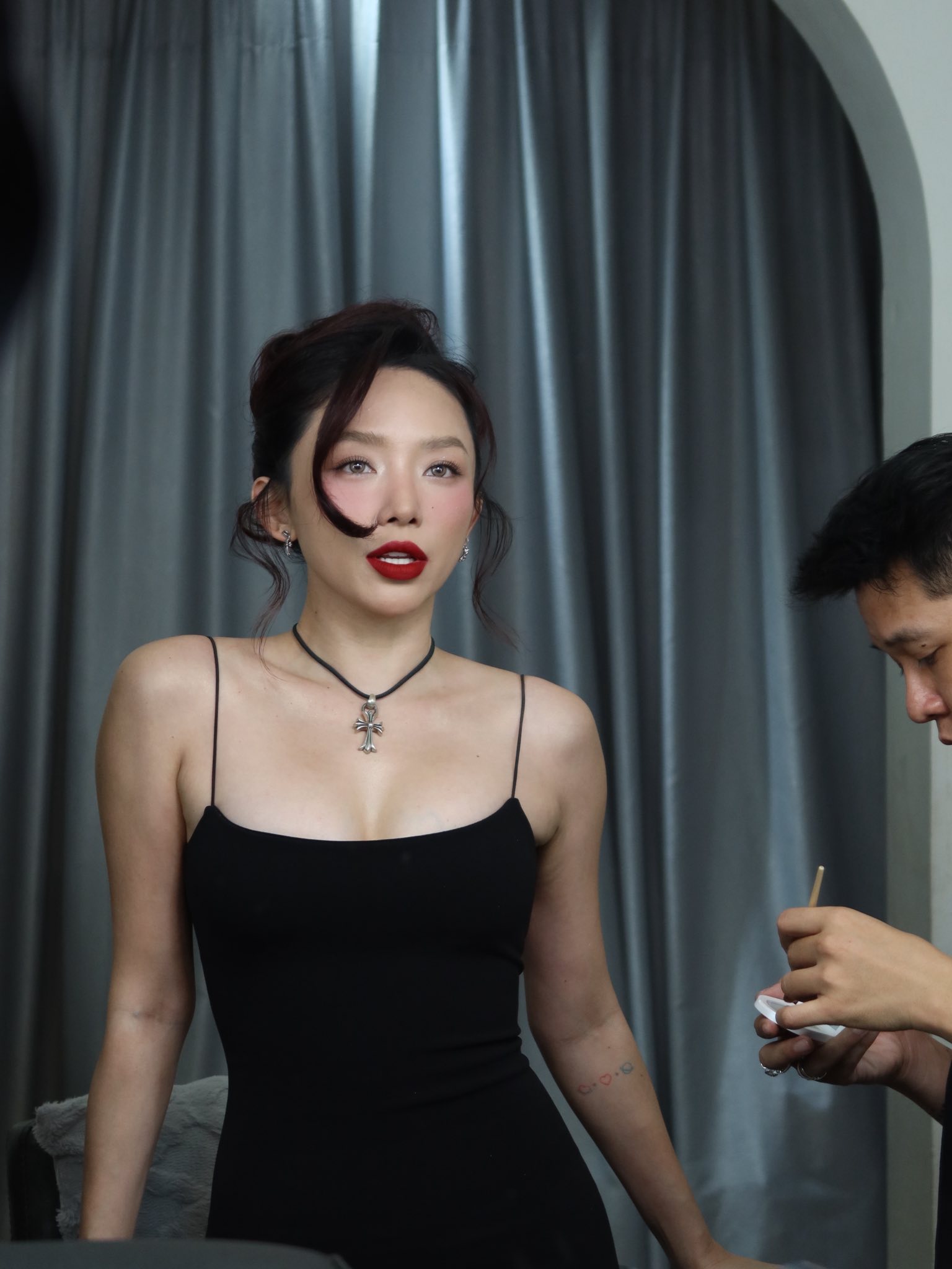 Bố T&oacute;c Ti&ecirc;n đối xử với Touliver thế n&agrave;o?- Ảnh 4.