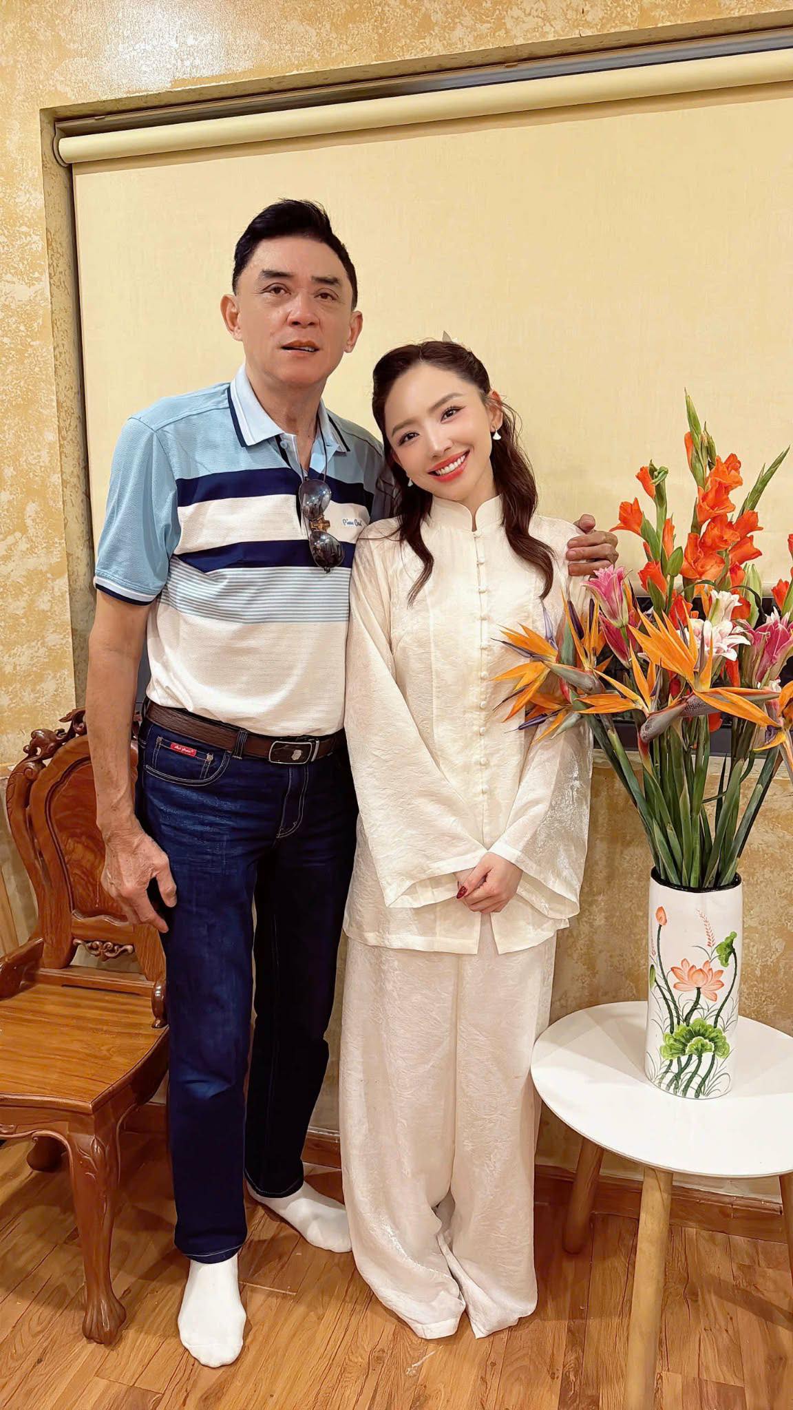 Bố của T&oacute;c Ti&ecirc;n c&oacute; chia sẻ đầu ti&ecirc;n sau khi con g&aacute;i ly h&ocirc;n Touliver- Ảnh 3.