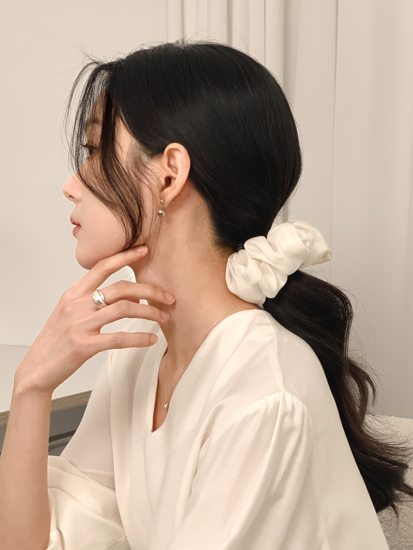 4 c&aacute;ch buộc t&oacute;c thu gọn gương mặt, nhẹ m&aacute;t cho m&ugrave;a h&egrave;- Ảnh 7.