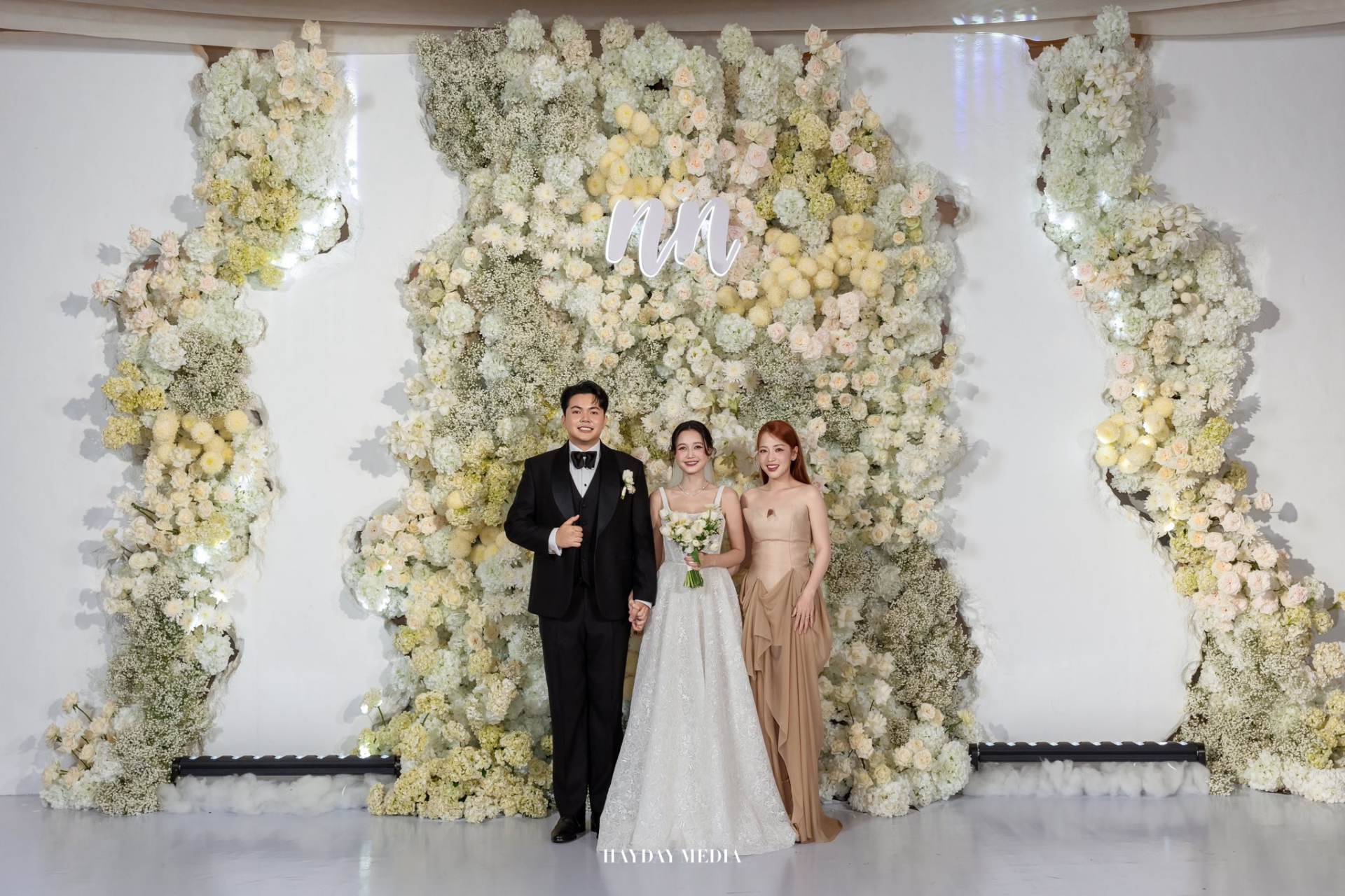 Th&aacute;i độ lạ của Hải Nam - Jun Vũ b&ecirc;n trong đ&aacute;m cưới quy tụ cả d&agrave;n sao Vbiz- Ảnh 7.