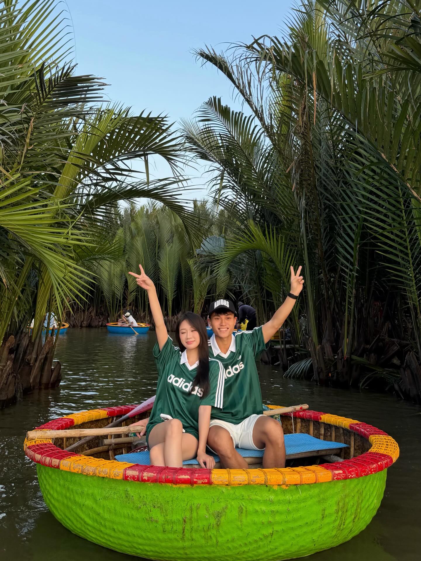 Hotgirl 3,8 triệu followers tung bộ ảnh cực tình bên sao U23 Việt Nam, đáp trả khi bị nhắc "để anh ấy đi đá bóng"!- Ảnh 6. Hotgirl 3,8 triệu followers tung bộ ảnh cực tình bên sao U23 Việt Nam, đáp trả khi bị nhắc "để anh ấy đi đá bóng"!- Ảnh 6.