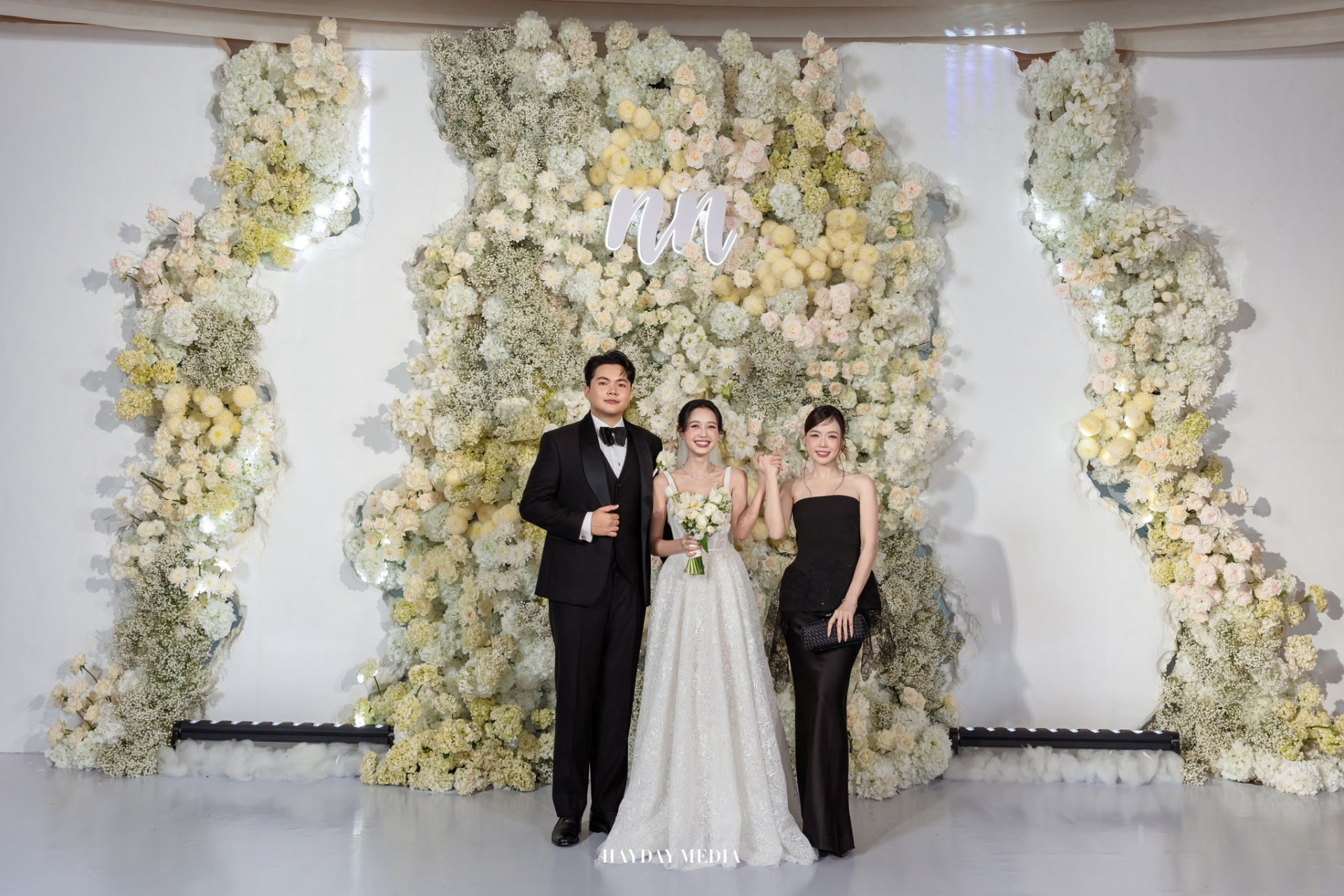 Th&aacute;i độ lạ của Hải Nam - Jun Vũ b&ecirc;n trong đ&aacute;m cưới quy tụ cả d&agrave;n sao Vbiz- Ảnh 11.