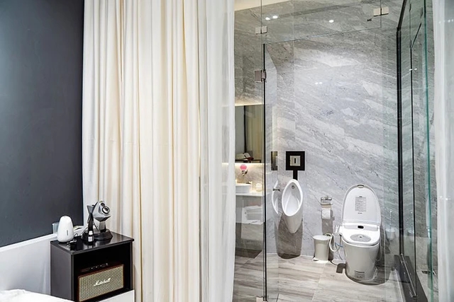 Trai ngh&egrave;o miền T&acirc;y nay l&agrave; ng&ocirc;i sao showbiz: Sở hữu biệt thự 40 tỷ xa hoa, c&ograve;n tậu cả cơ ngơi 25 tỷ tặng bố mẹ- Ảnh 27.