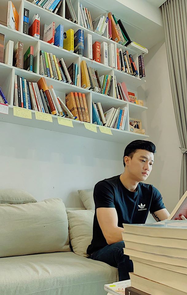 Trai ngh&egrave;o miền T&acirc;y nay l&agrave; ng&ocirc;i sao showbiz: Sở hữu biệt thự 40 tỷ xa hoa, c&ograve;n tậu cả cơ ngơi 25 tỷ tặng bố mẹ- Ảnh 29.