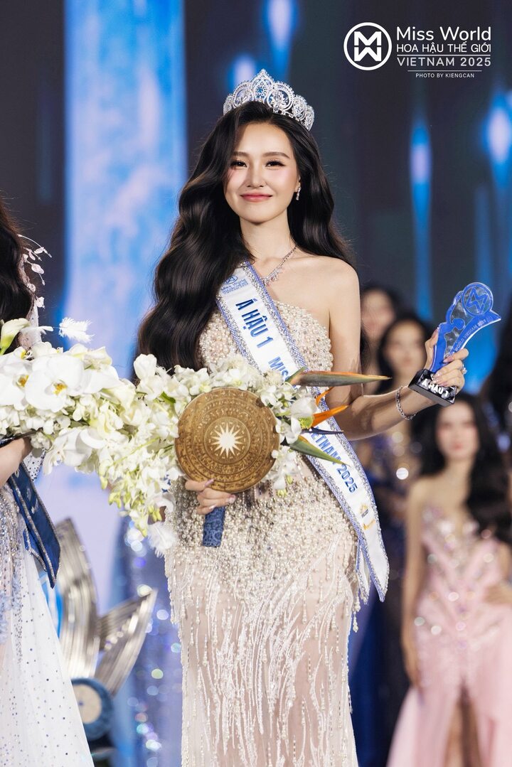 Những n&agrave;ng hậu Miss World Vietnam sở hữu học vấn ấn tượng- Ảnh 3.