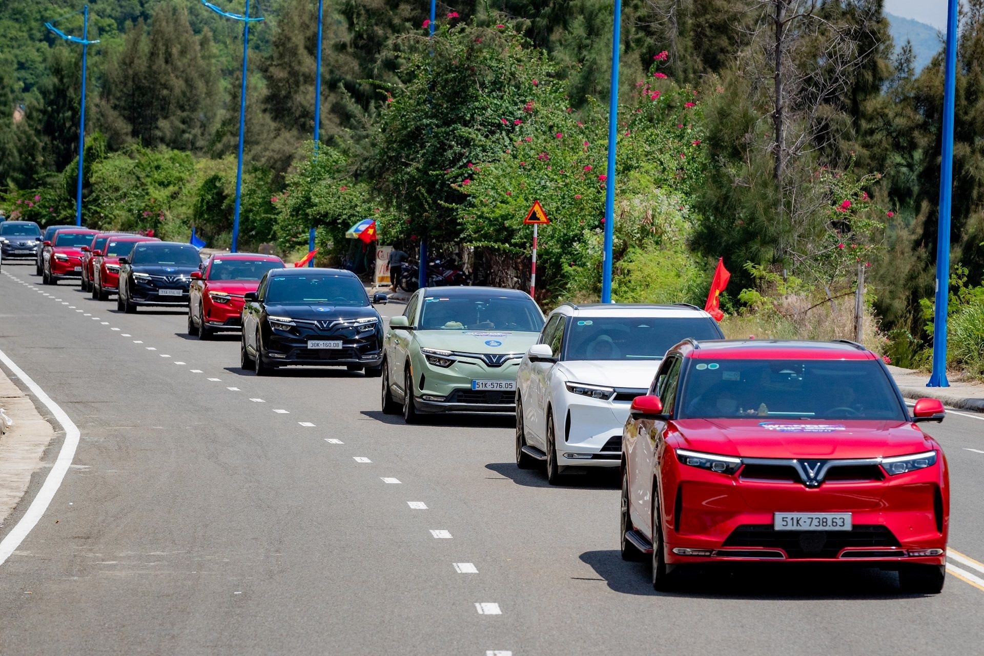 Vingroup ra th&ocirc;ng b&aacute;o khẩn cho người mua &ocirc; t&ocirc;, xe m&aacute;y điện- Ảnh 1.