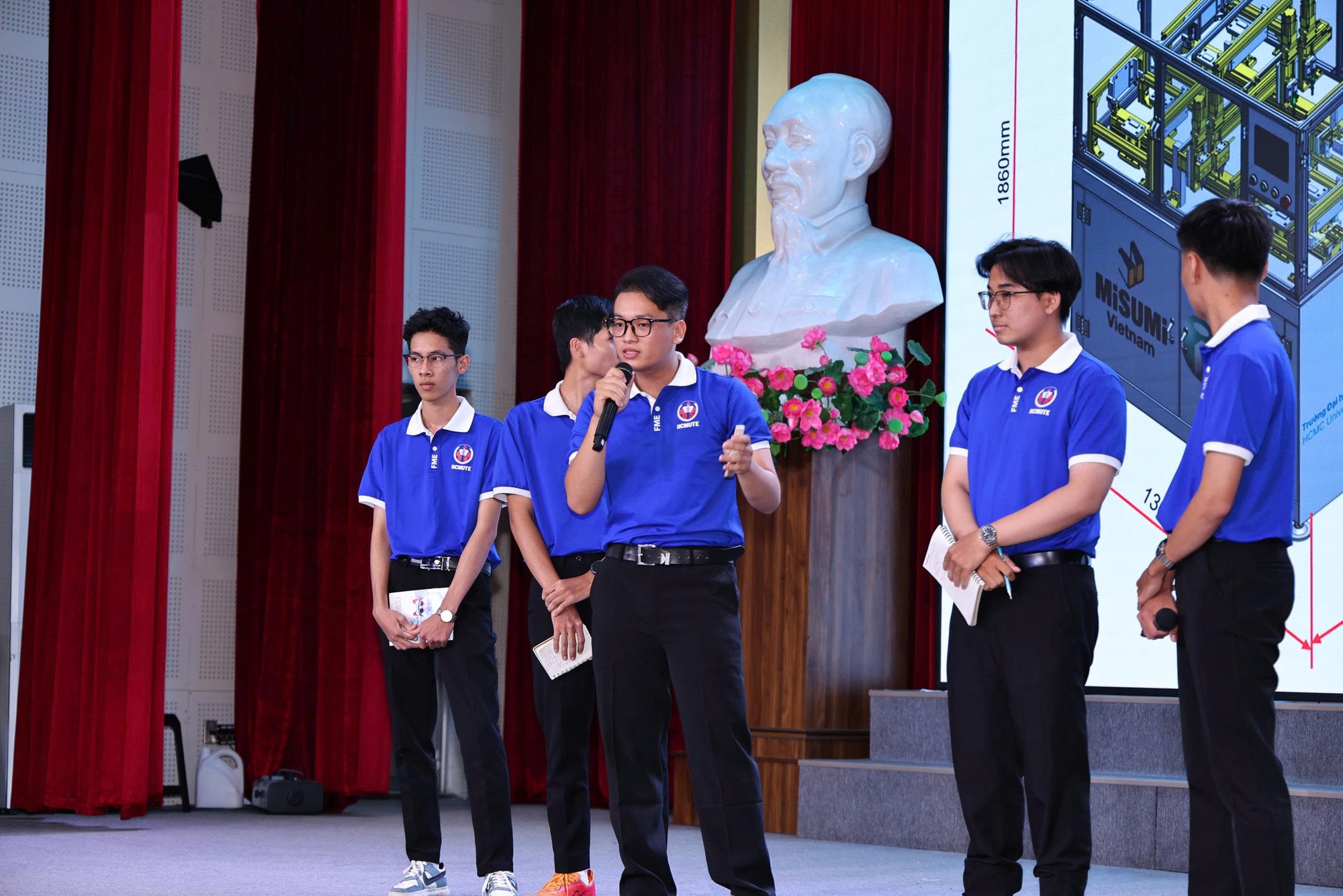 Gặp nh&oacute;m 5 ch&agrave;ng trai gi&agrave;nh giải Nhất tại cuộc thi Thiết kế M&aacute;y tự động h&oacute;a 2026: 48 giờ kh&ocirc;ng ngủ v&agrave; 6 tuần bứt tốc- Ảnh 6.