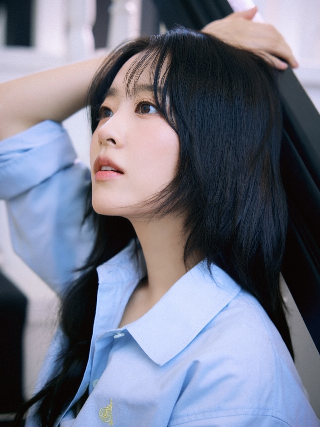 Mỹ nh&acirc;n showbiz sau 20 năm mặc lại đồng phục nữ sinh, nh&igrave;n nhan sắc phải thốt l&ecirc;n 