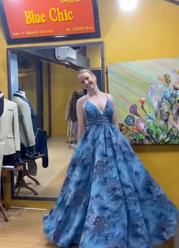 Hội chị em khoe v&aacute;y &aacute;o cực xinh may ở Hội An: Gi&aacute; từ 200k, nội trong v&ograve;ng 24 giờ l&agrave; c&oacute; v&aacute;y, mẫu n&agrave;o cũng xinh lung linh- Ảnh 16.