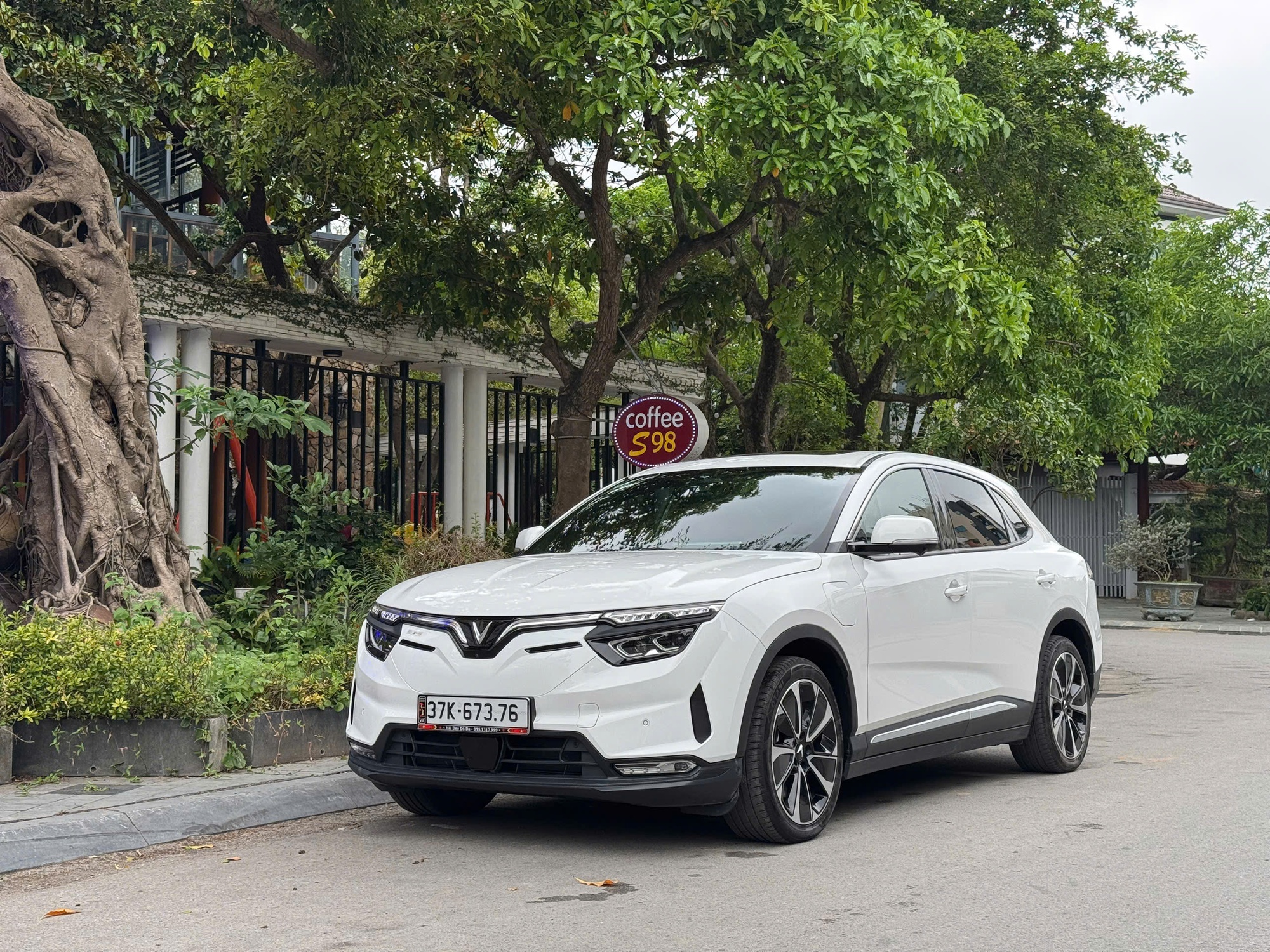 Từ CX-5 AWD sang xe điện: Chủ xe Nghệ An chốt VinFast VF 8 sau 3.500 km, nói thẳng ưu nhược điểm- Ảnh 3. Từ CX-5 AWD sang xe điện: Chủ xe Nghệ An chốt VinFast VF 8 sau 3.500 km, nói thẳng ưu nhược điểm- Ảnh 3.