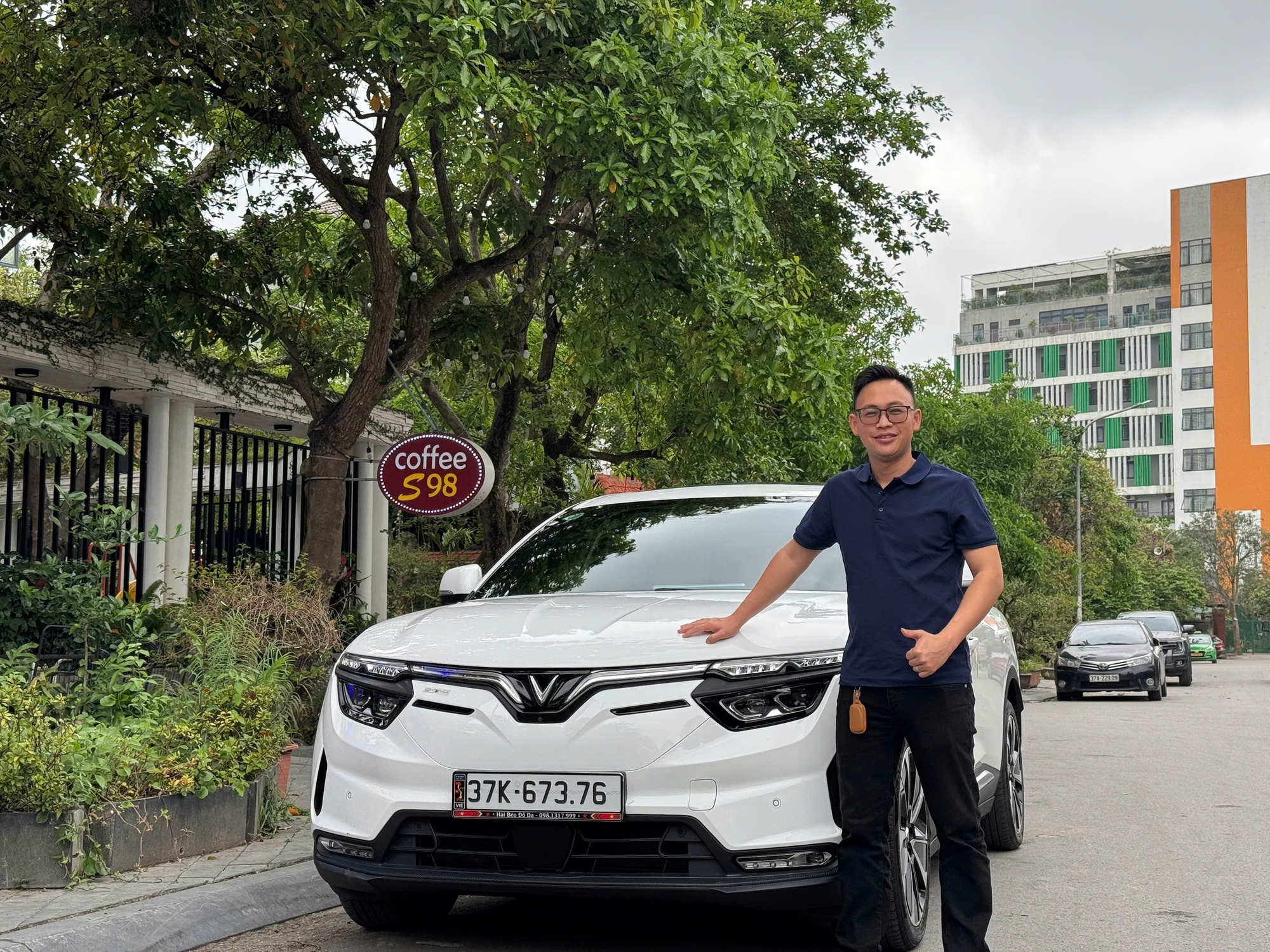 Từ CX-5 AWD sang xe điện: Chủ xe Nghệ An chốt VinFast VF 8 sau 3.500 km, nói thẳng ưu nhược điểm- Ảnh 1. Từ CX-5 AWD sang xe điện: Chủ xe Nghệ An chốt VinFast VF 8 sau 3.500 km, nói thẳng ưu nhược điểm- Ảnh 1.