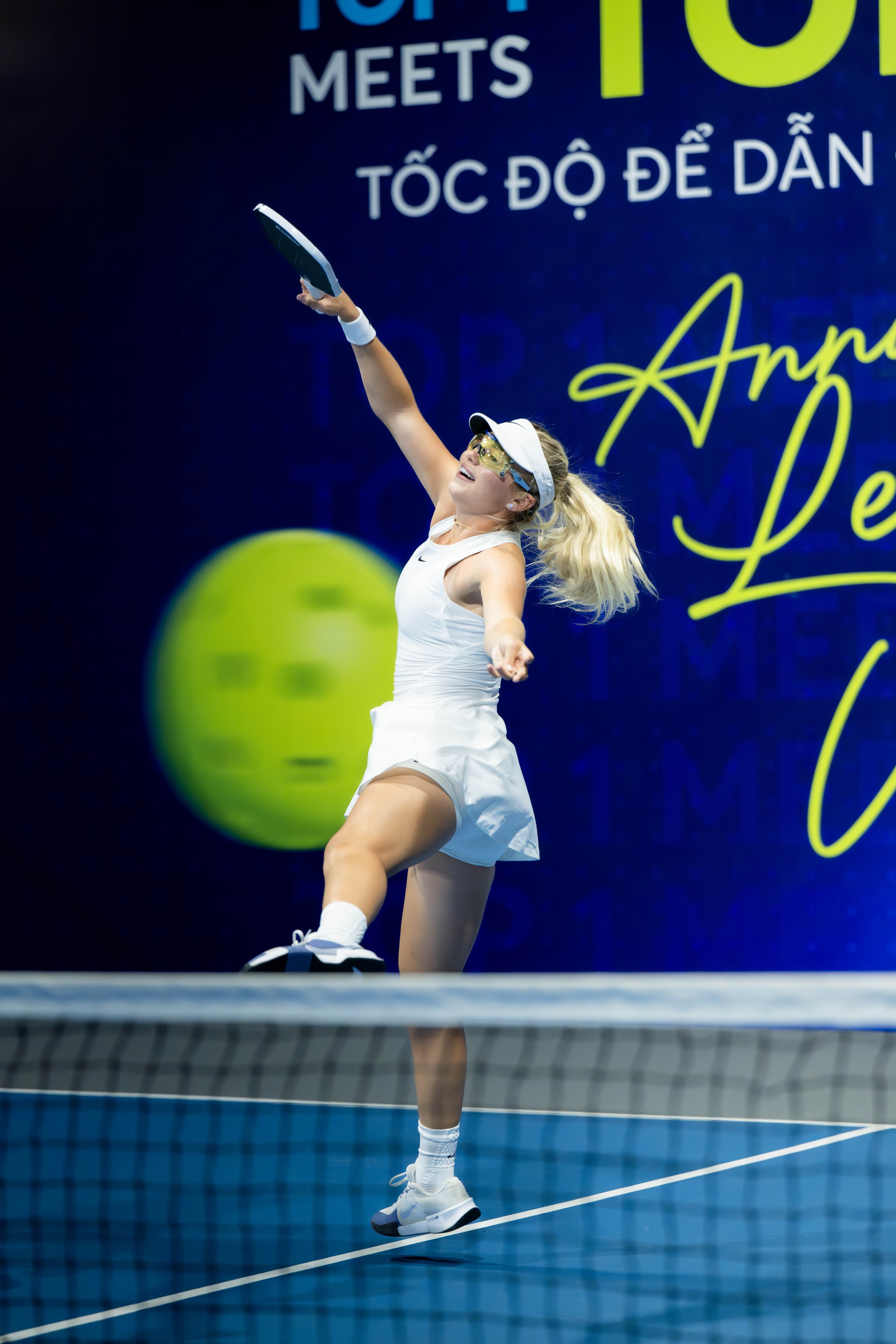 Nữ ho&agrave;ng pickleball Anna Leigh Waters đổ bộ s&acirc;n tập H&agrave; Nội: Visual "ph&aacute;t s&aacute;ng" bất chấp cam thường, kh&iacute; chất chuẩn số 1 thế giới!- Ảnh 3.