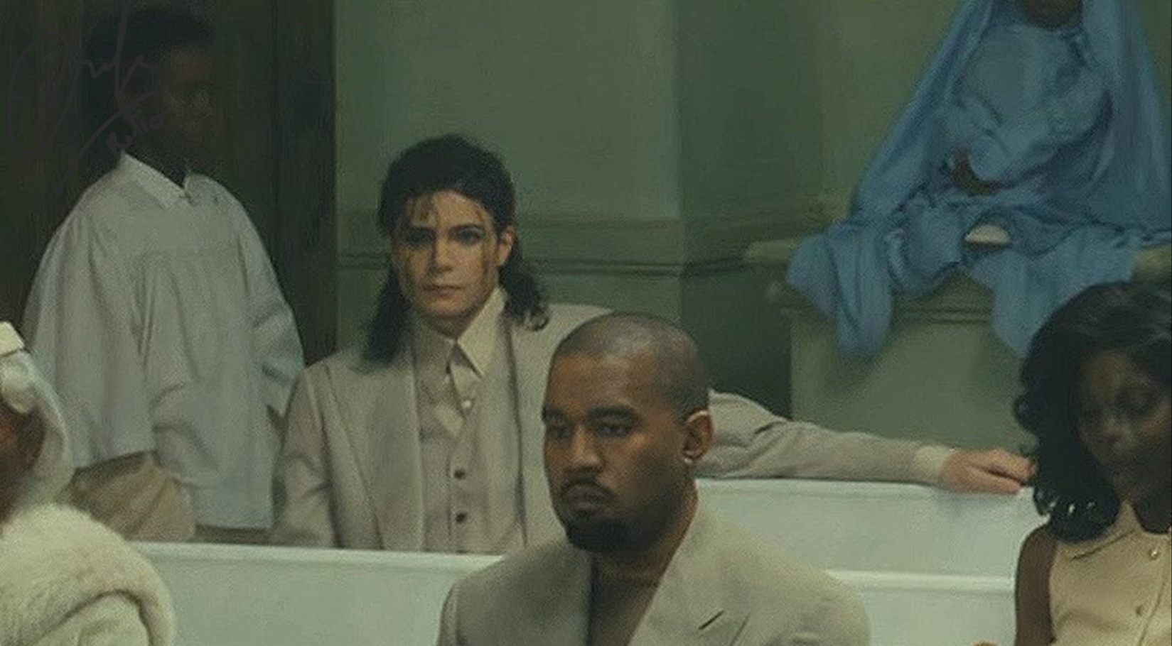 Kh&ocirc;ng thể tin Michael Jackson &ldquo;bằng xương bằng thịt&rdquo; ngồi ngay sau Kanye West- Ảnh 3.