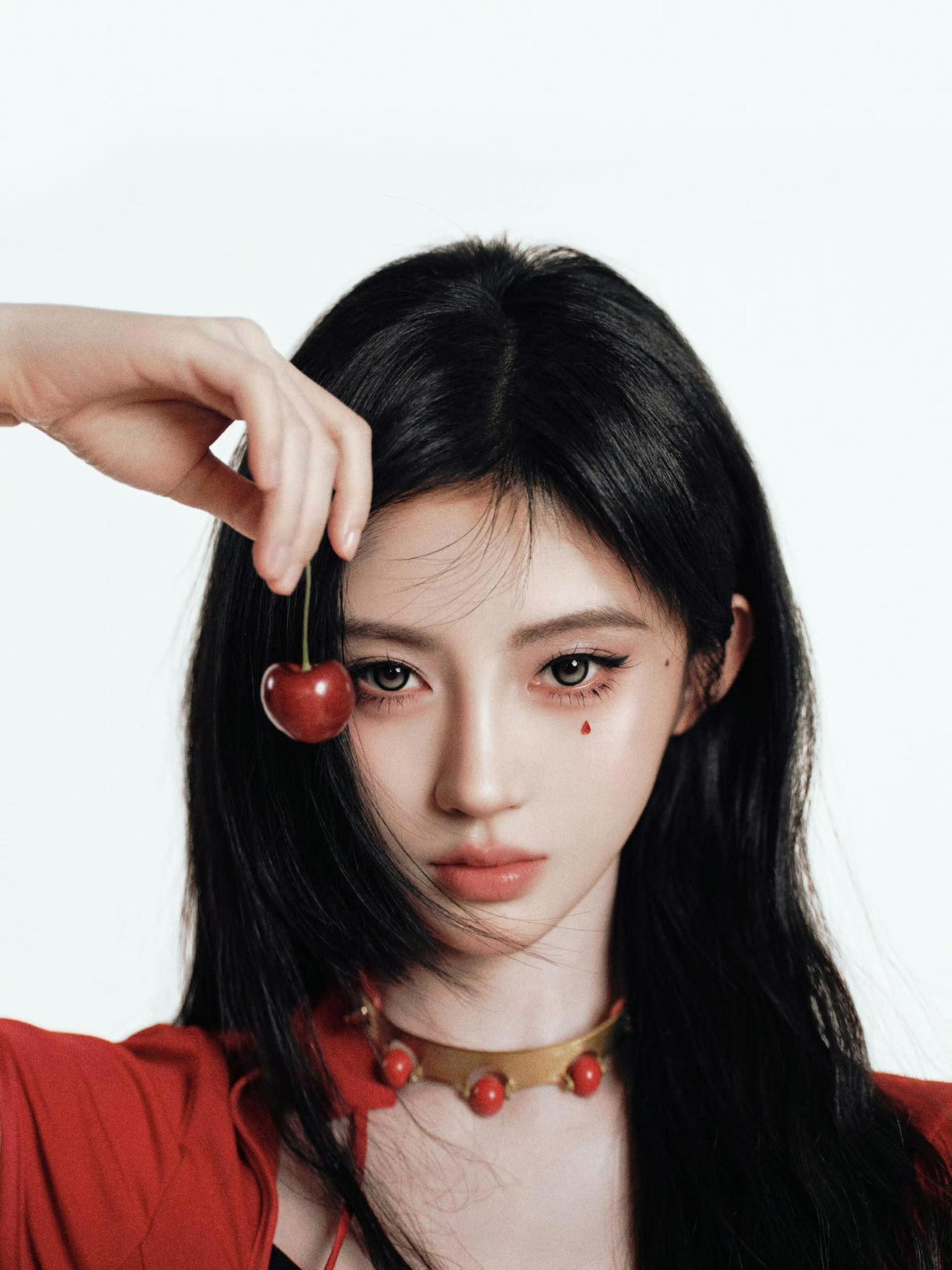 Mỹ nh&acirc;n đẹp nhất showbiz sụp đổ: Center quốc d&acirc;n 48 ngh&igrave;n người mới c&oacute; 1, nguy cơ chấm hết sự nghiệp v&igrave; 197 tỷ đồng- Ảnh 2.