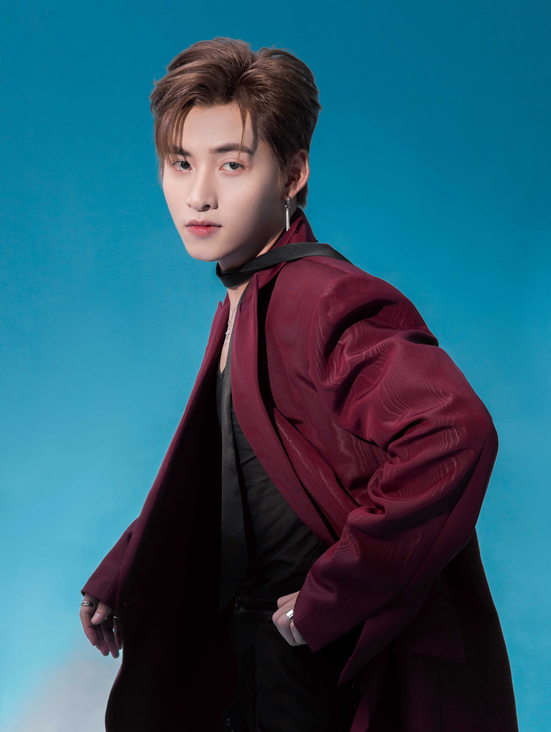 H&ugrave;ng Huỳnh c&oacute; g&igrave; ngo&agrave;i &ldquo;Đẹp m&atilde;&rdquo;?- Ảnh 2.