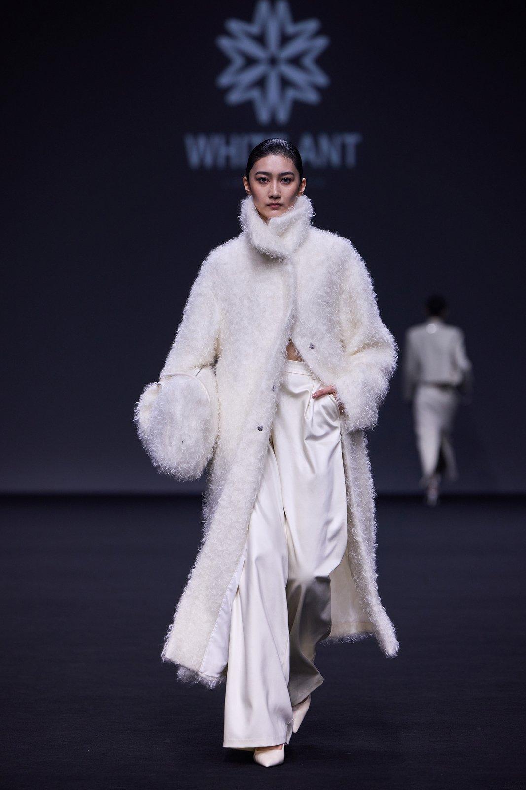 WHITE ANT giới thiệu bộ sưu tập Tempo Reverso tại Shanghai Fashion Week AW2026- Ảnh 6.