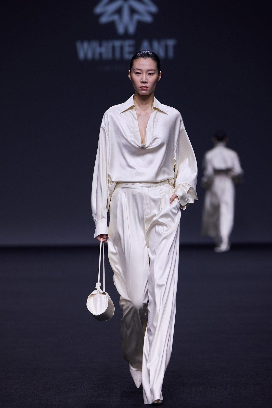 WHITE ANT giới thiệu bộ sưu tập Tempo Reverso tại Shanghai Fashion Week AW2026- Ảnh 7.