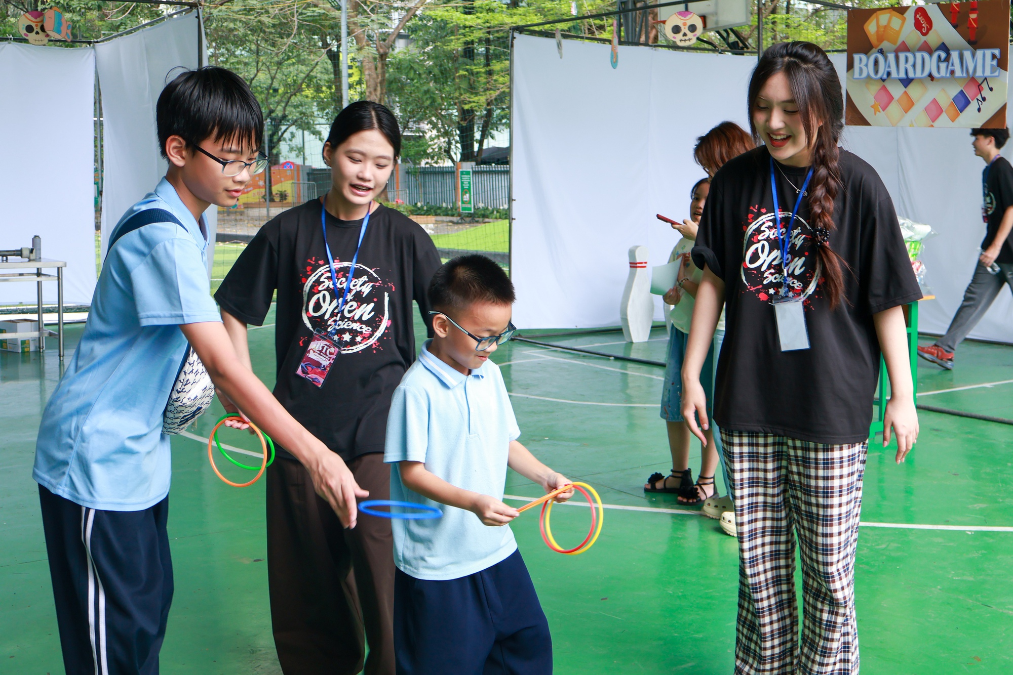 Hơn 3.000 người đổ về hội chợ khoa học vừa xịn vừa ngầu của c&aacute;c bạn học sinh trường Ams!- Ảnh 6.