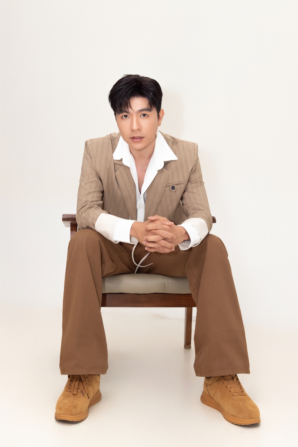 Steven Nguyễn: Từ chối đánh giá diễn xuất của Minh Trang, tiết lộ người an toàn nhất để chia sẻ mọi áp lực- Ảnh 1. Steven Nguyễn: Từ chối đánh giá diễn xuất của Minh Trang, tiết lộ người an toàn nhất để chia sẻ mọi áp lực- Ảnh 1.