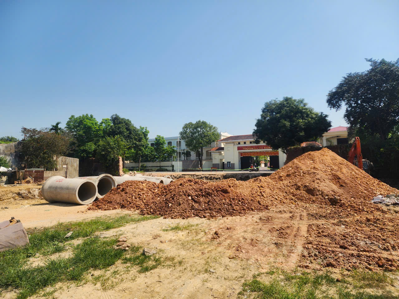 "Bức tường ô nhục" trong Kinh thành Huế được tháo dở, đường thông sau 142 năm- Ảnh 3. "Bức tường ô nhục" trong Kinh thành Huế được tháo dở, đường thông sau 142 năm- Ảnh 3.