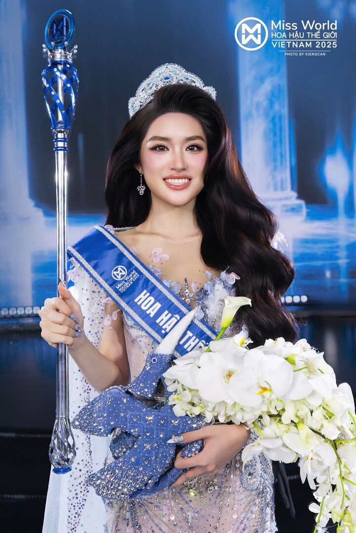Những n&agrave;ng hậu Miss World Vietnam sở hữu học vấn ấn tượng- Ảnh 1.