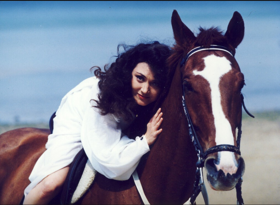 Nữ diễn vi&ecirc;n 2 năm trước ng&atilde; chấn thương sọ n&atilde;o, nay đột ngột qua đời v&igrave; biến chứng vi&ecirc;m phổi- Ảnh 4.