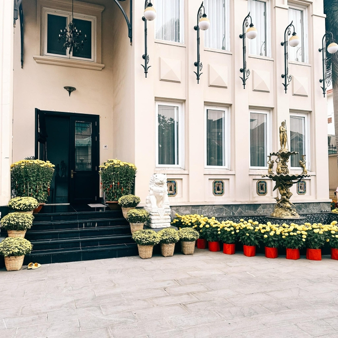 Mỹ nh&acirc;n Vbiz gả v&agrave;o h&agrave;o m&ocirc;n: Đỗ Mỹ Linh ở dinh thự bề thế số 1 H&agrave; Nội, Linh Rin l&agrave; chủ nh&acirc;n biệt thự si&ecirc;u đẳng cấp- Ảnh 5.