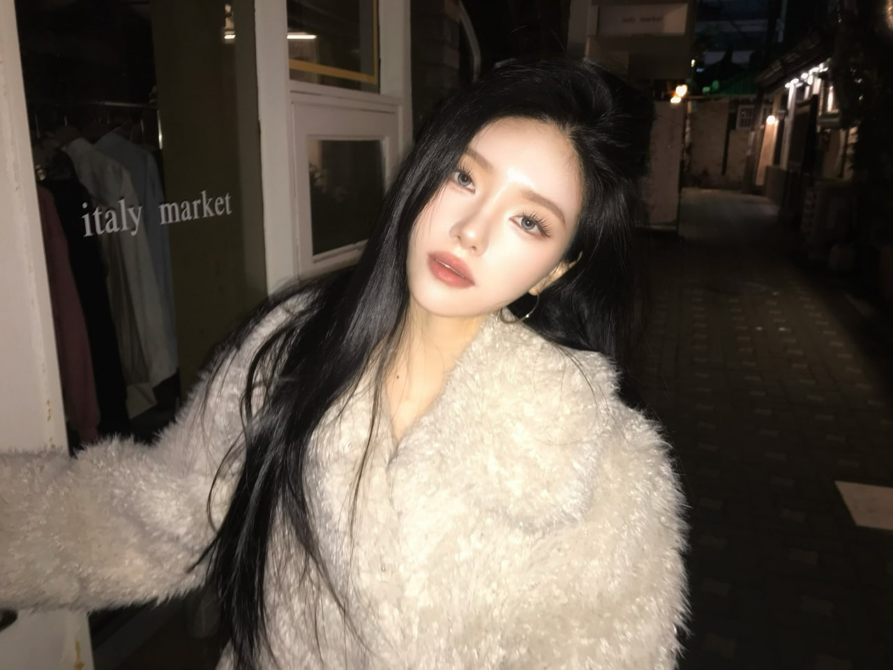 Mỹ nh&acirc;n người H&agrave;n được Chi Pu n&acirc;ng đỡ ở Việt Nam l&agrave; ai?- Ảnh 5.