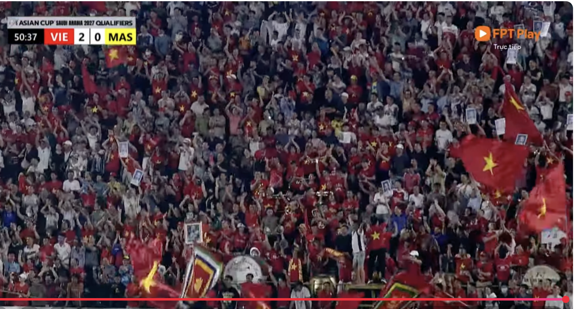 Đẳng cấp: Hoàng Hên kiến tạo, Xuân Son ghi 2 bàn, vén áo lên đếm đủ 8 múi cực phẩm đáp trả cực gắt khi bị chê lên cân- Ảnh 8. Đẳng cấp: Hoàng Hên kiến tạo, Xuân Son ghi 2 bàn, vén áo lên đếm đủ 8 múi cực phẩm đáp trả cực gắt khi bị chê lên cân- Ảnh 8.