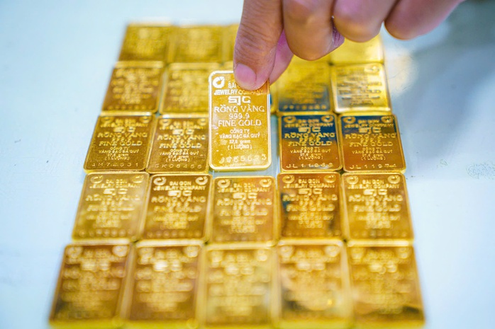 S&aacute;ng 31-3, gi&aacute; v&agrave;ng miếng SJC v&agrave; v&agrave;ng nhẫn tăng vọt  th&ecirc;m 2,2 triệu đồng/lượng- Ảnh 1.