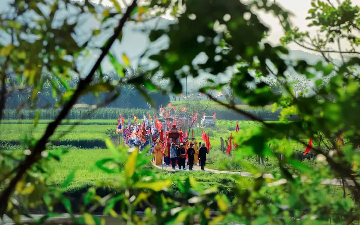 Lễ hội B&agrave; Thu Bồn 2026 t&aacute;i hiện đậm n&eacute;t văn h&oacute;a t&acirc;m linh xứ Quảng, thu h&uacute;t đ&ocirc;ng đảo du kh&aacute;ch.