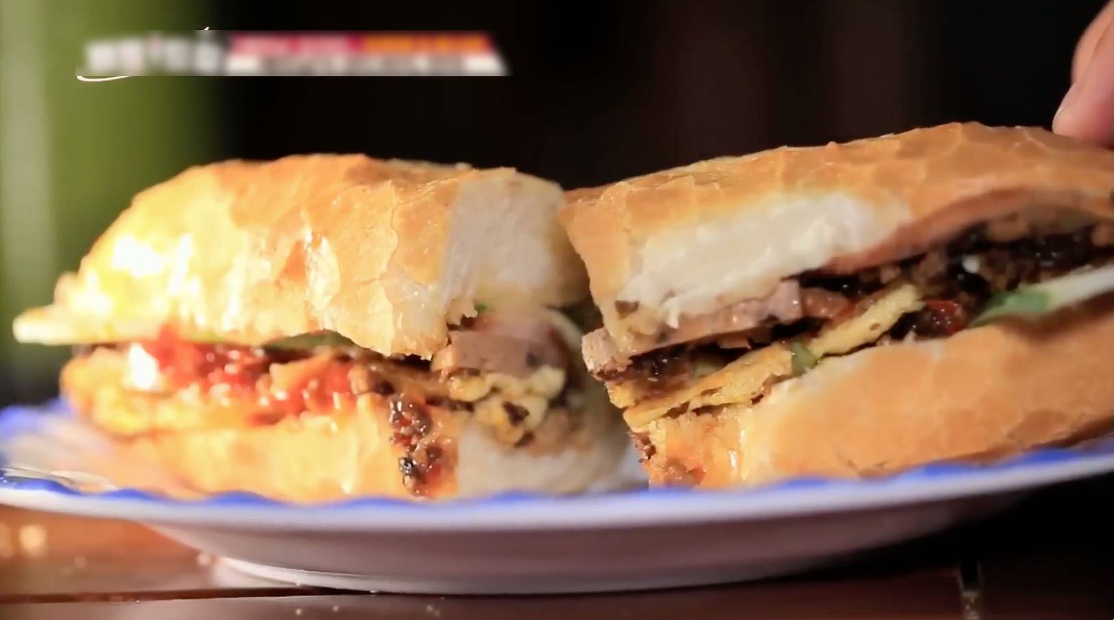 Món bán đầy vỉa hè Việt Nam lên truyền hình Hàn Quốc, khiến sao nữ dù giữ dáng vẫn gọi tận 2 phần- Ảnh 1. Món bán đầy vỉa hè Việt Nam lên truyền hình Hàn Quốc, khiến sao nữ dù giữ dáng vẫn gọi tận 2 phần- Ảnh 1.