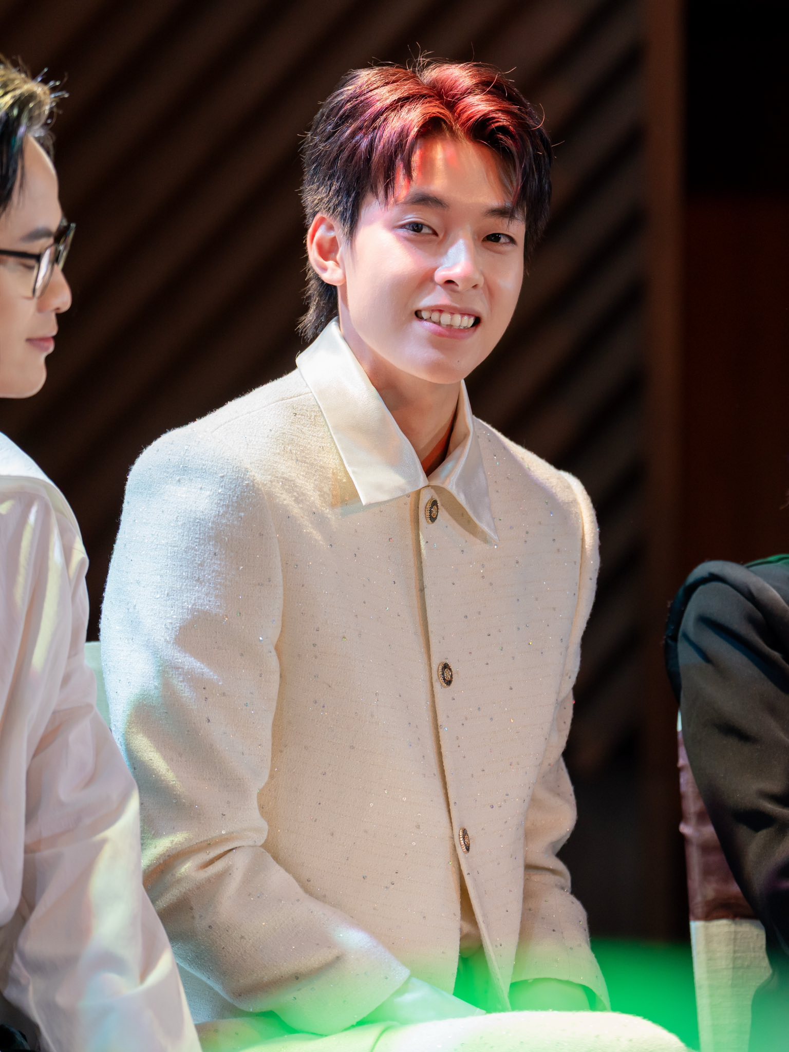 Nam thần 1m92 được Trấn Th&agrave;nh "o bế", buộc cả đo&agrave;n phim chờ đợi, Quốc Anh, Văn Mai Hương ng&aacute;n ngẩm- Ảnh 6.