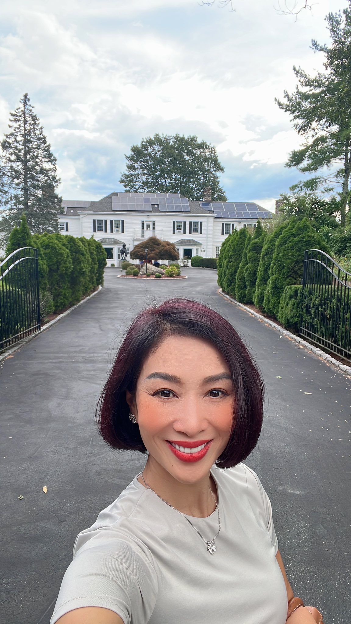 "C&ocirc; thư k&yacute; xinh đẹp" cưới đại gia nổi tiếng: "Chồng chỉ cần ngồi im v&agrave; cười, phần c&ograve;n lại để vợ lo"- Ảnh 4.