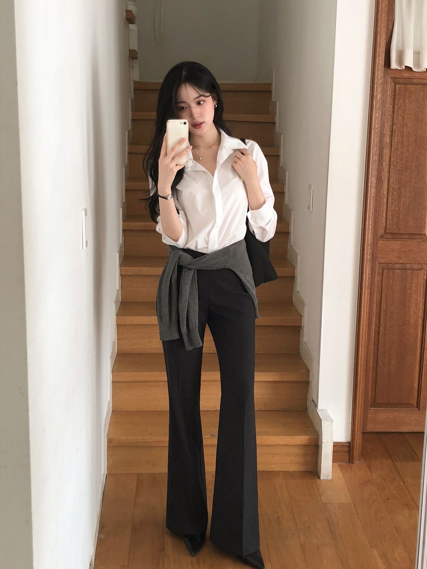 &Ocirc;n lại 4 c&aacute;ch mặc &aacute;o sơ mi cực kỳ s&agrave;nh điệu cho m&ugrave;a h&egrave; sắp tới- Ảnh 5.