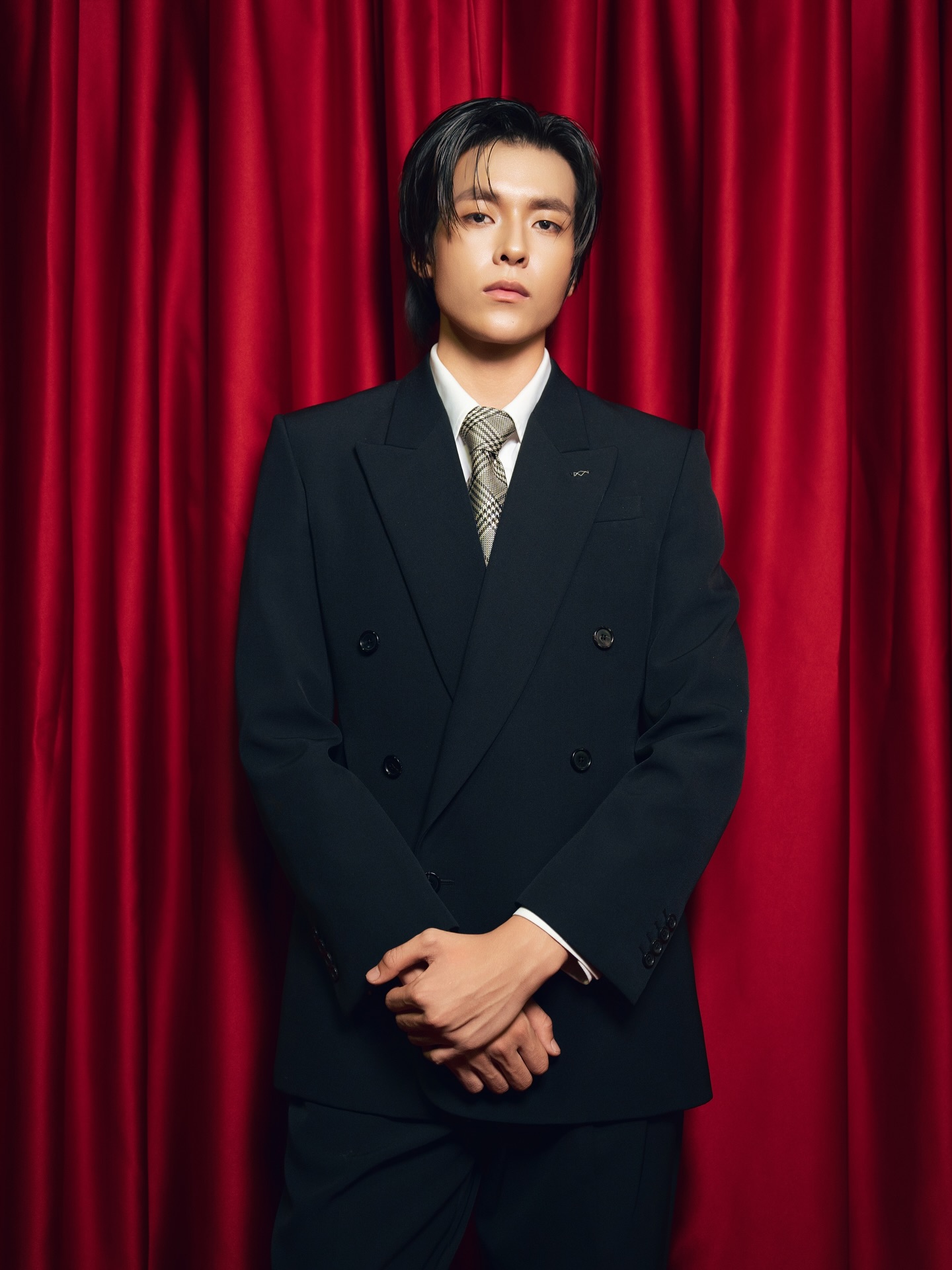 Nam thần 1m92 được Trấn Th&agrave;nh "o bế", buộc cả đo&agrave;n phim chờ đợi, Quốc Anh, Văn Mai Hương ng&aacute;n ngẩm- Ảnh 1.