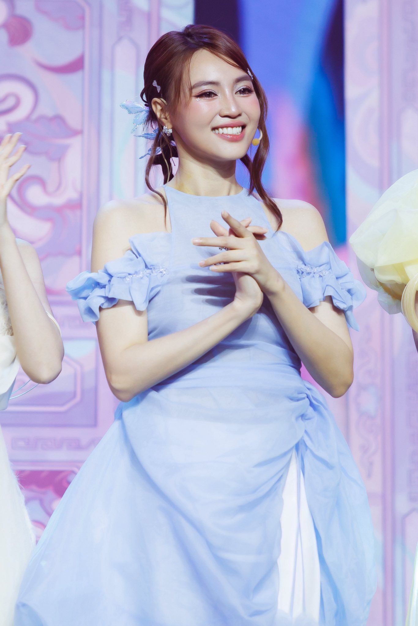 Mỹ nh&acirc;n Việt duy nhất đổi đời nhờ cặp l&ocirc;ng m&agrave;y đặc biệt, nhan sắc hiện tại kh&ocirc;ng c&oacute; đẹp nhất chỉ c&oacute; đẹp hơn- Ảnh 1.