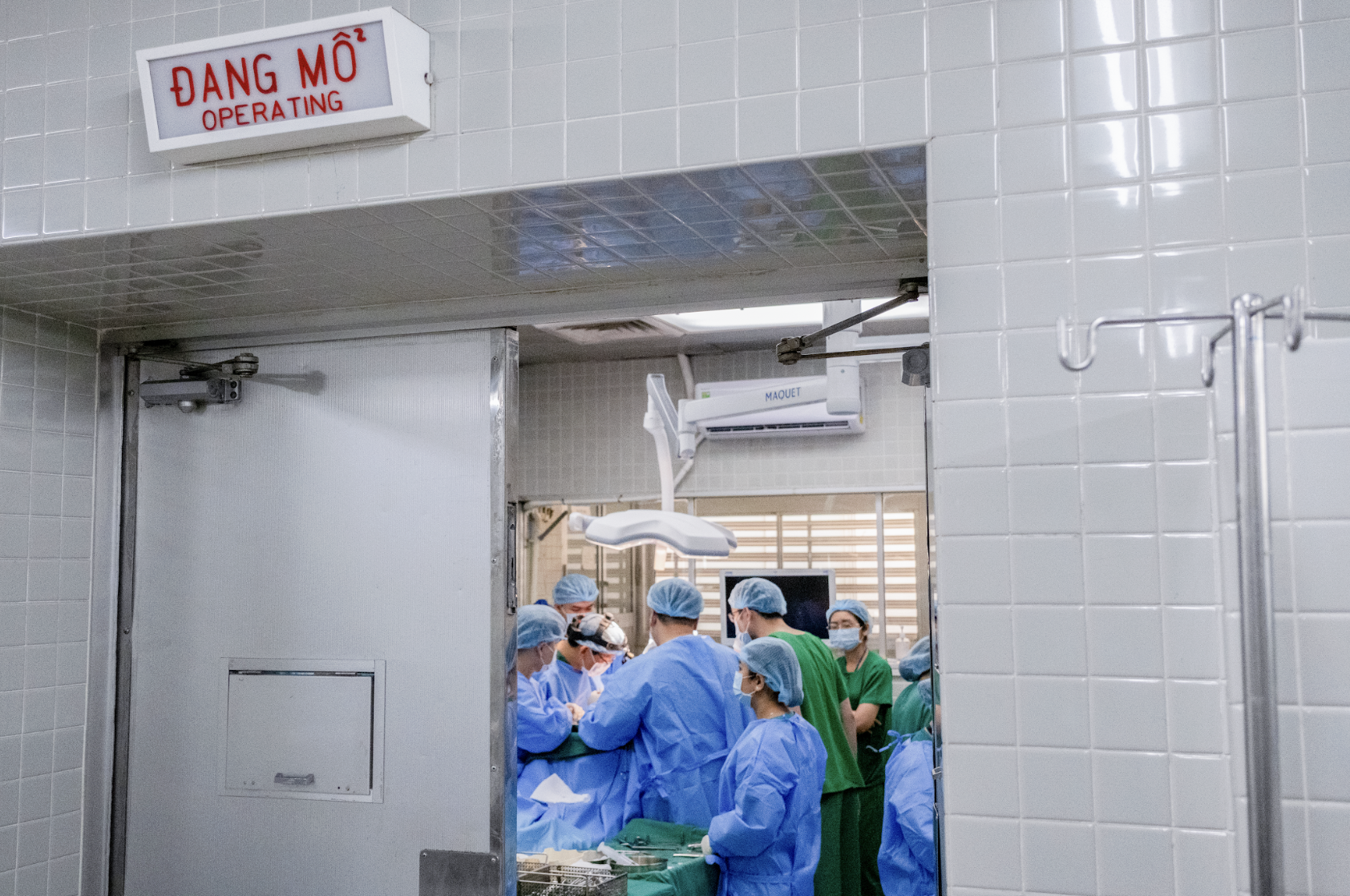 Ca mổ &ldquo;chưa từng c&oacute; tiền lệ&rdquo; ở Bệnh viện Chợ Rẫy- Ảnh 1.