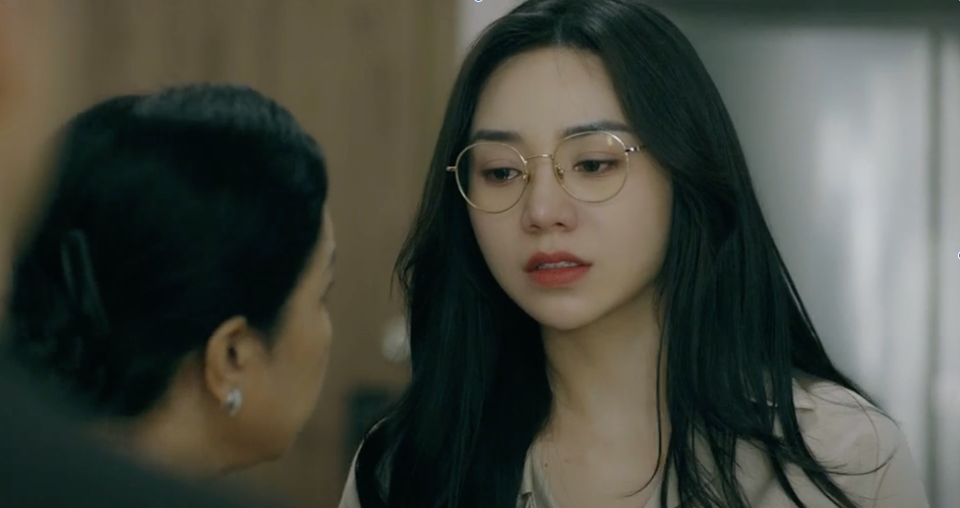 Qu&aacute; nể mỹ nh&acirc;n đ&oacute;ng li&ecirc;n tiếp 4 phim rating cao nhất Việt Nam: Đ&atilde; đẹp c&ograve;n diễn đỉnh, kh&ocirc;ng biết ch&ecirc; v&agrave;o đ&acirc;u- Ảnh 3.