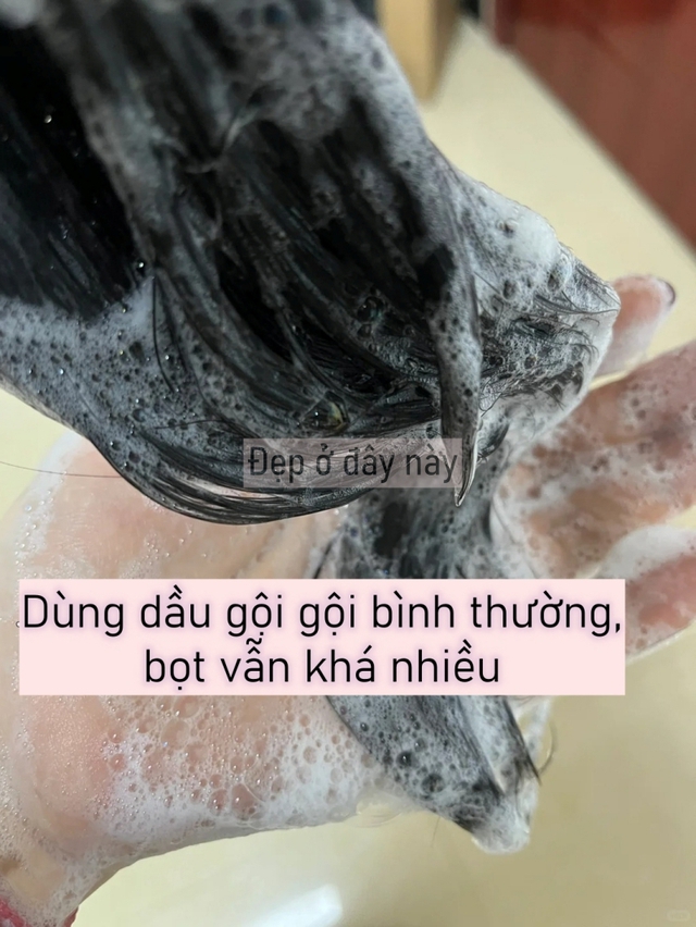Thử ng&acirc;m t&oacute;c với nước muối 5 ph&uacute;t trước khi gội, t&ocirc;i kh&ocirc;ng ngờ t&oacute;c sạch v&agrave; giảm hẳn bết dầu- Ảnh 2.