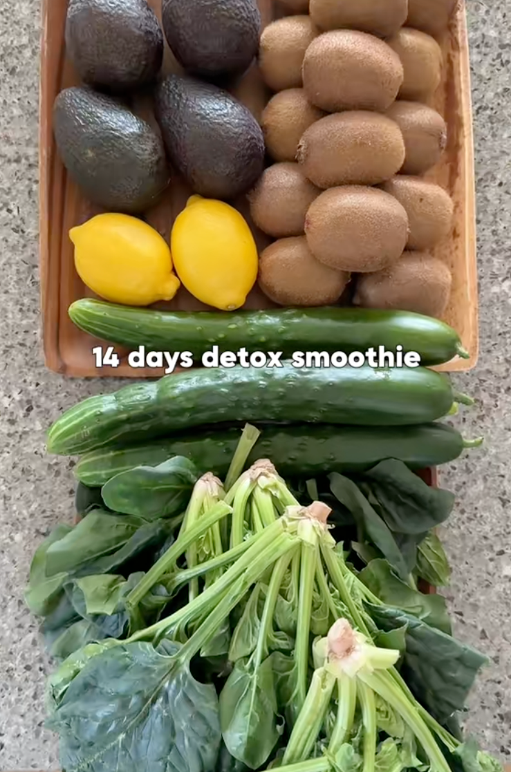 Phụ nữ H&agrave;n hạn chế da mụn v&agrave; detox v&oacute;c d&aacute;ng nhờ 1 cốc sinh tố m&agrave;u xanh l&aacute; mỗi s&aacute;ng- Ảnh 11.