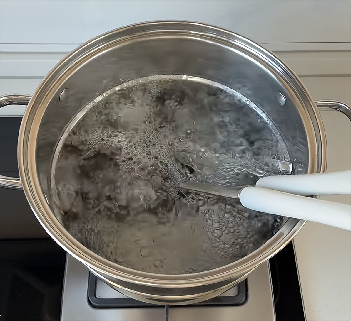 40 năm nội trợ, mẹ t&ocirc;i c&oacute; 2 chi&ecirc;u dọn dẹp thần th&aacute;nh: T&ocirc;i học cả đời vẫn thấy m&igrave;nh "non"- Ảnh 4.