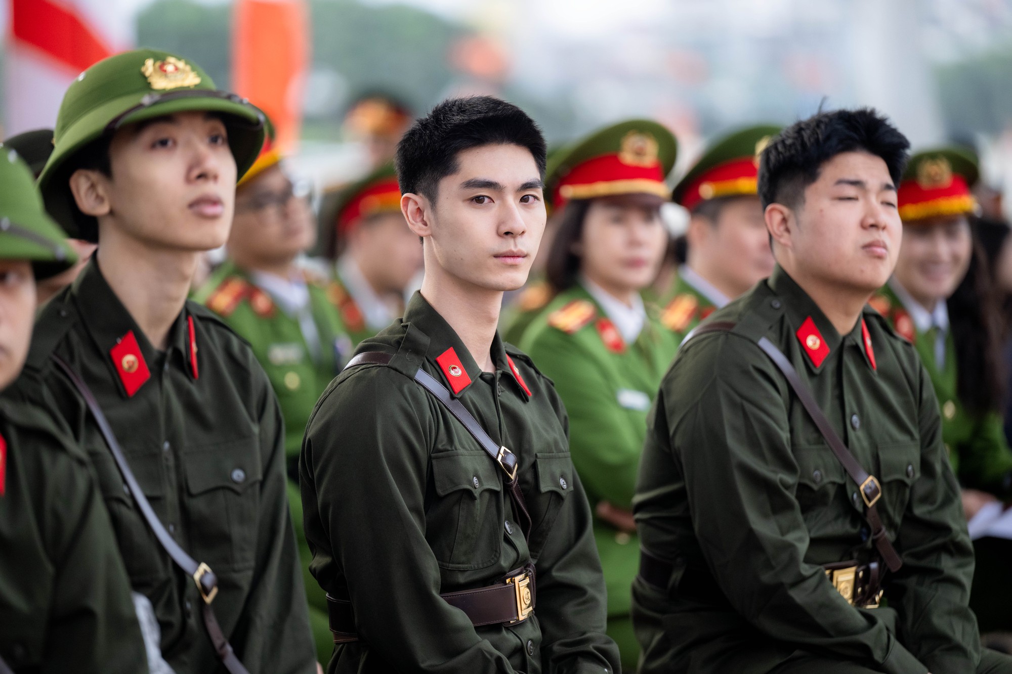 Những khoảnh khắc x&uacute;c động trong ng&agrave;y hội t&ograve;ng qu&acirc;n: L&aacute; thư tay của mẹ v&agrave; những c&aacute;i &ocirc;m siết chặt tiếp th&ecirc;m sức mạnh cho h&agrave;ng ngh&igrave;n t&acirc;n binh- Ảnh 15.