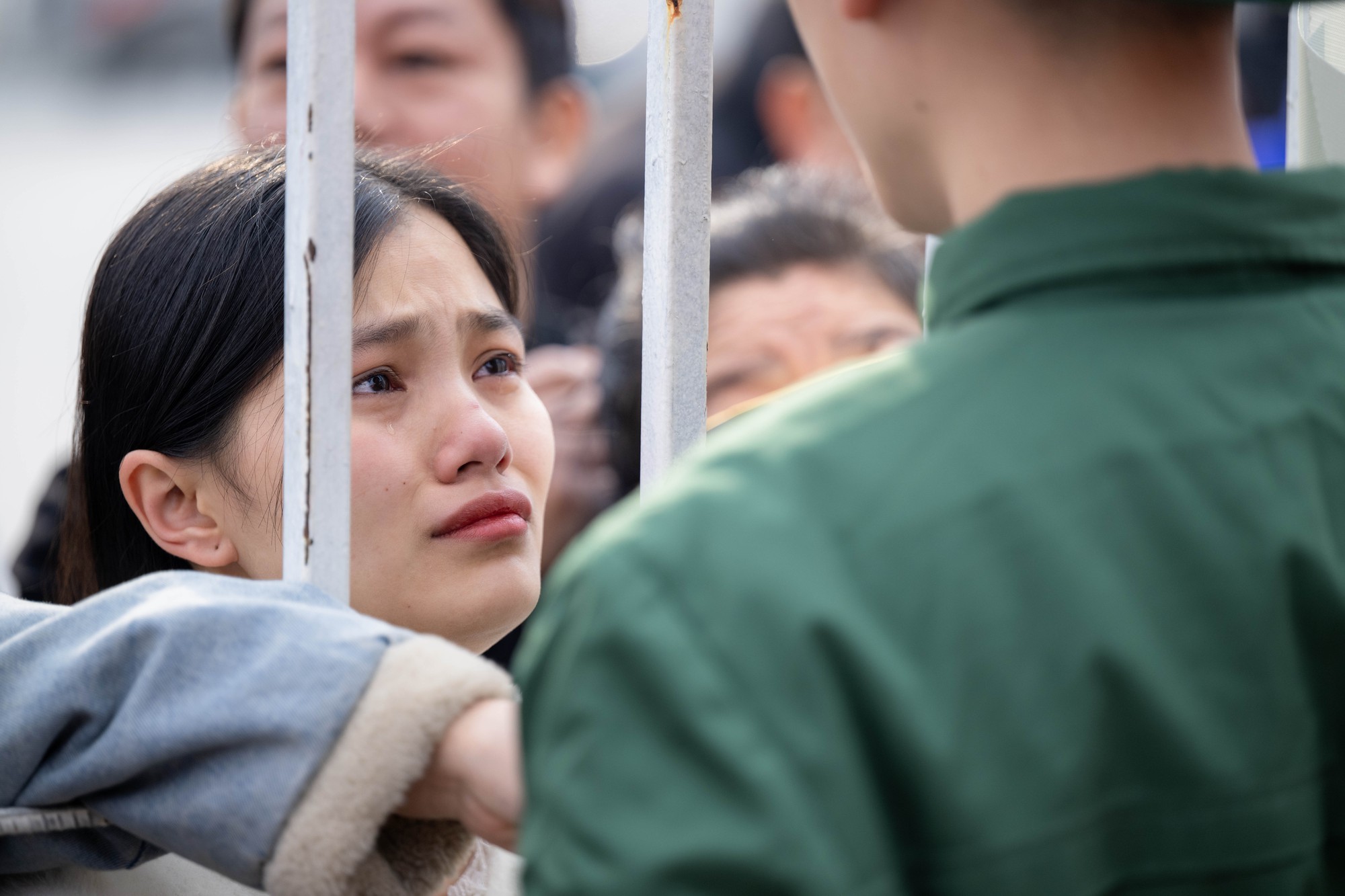 Những khoảnh khắc x&uacute;c động trong ng&agrave;y hội t&ograve;ng qu&acirc;n: L&aacute; thư tay của mẹ v&agrave; những c&aacute;i &ocirc;m siết chặt tiếp th&ecirc;m sức mạnh cho h&agrave;ng ngh&igrave;n t&acirc;n binh- Ảnh 18.