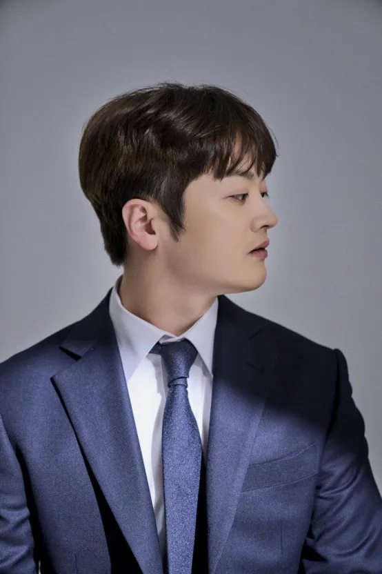 B&agrave;ng ho&agrave;ng tin &ldquo;anh sếp showbiz&rdquo; qua đời trong s&aacute;ng nay, cả d&agrave;n sao thương tiếc- Ảnh 2.