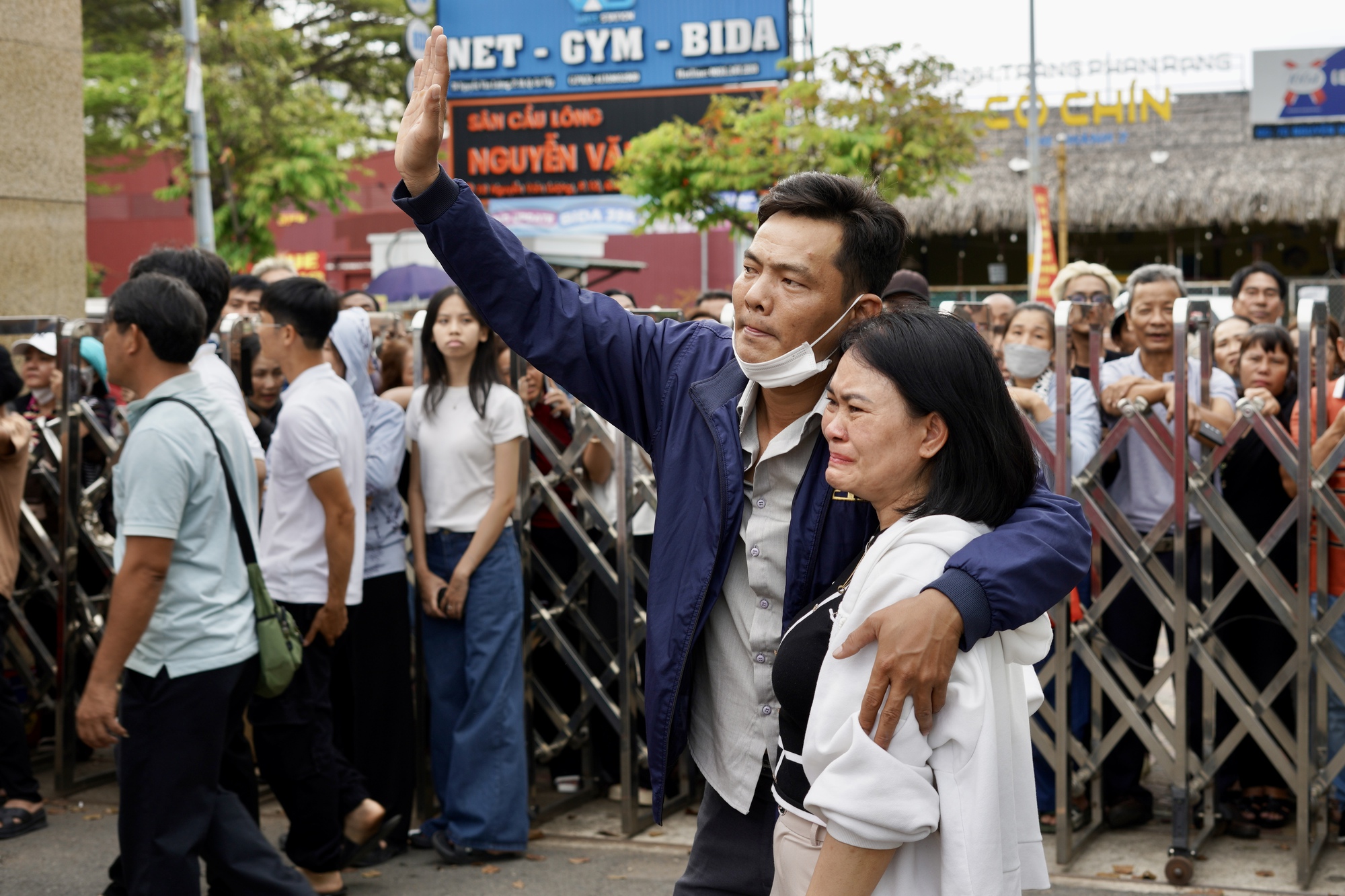 Những khoảnh khắc x&uacute;c động trong ng&agrave;y hội t&ograve;ng qu&acirc;n: L&aacute; thư tay của mẹ v&agrave; những c&aacute;i &ocirc;m siết chặt tiếp th&ecirc;m sức mạnh cho h&agrave;ng ngh&igrave;n t&acirc;n binh- Ảnh 42.